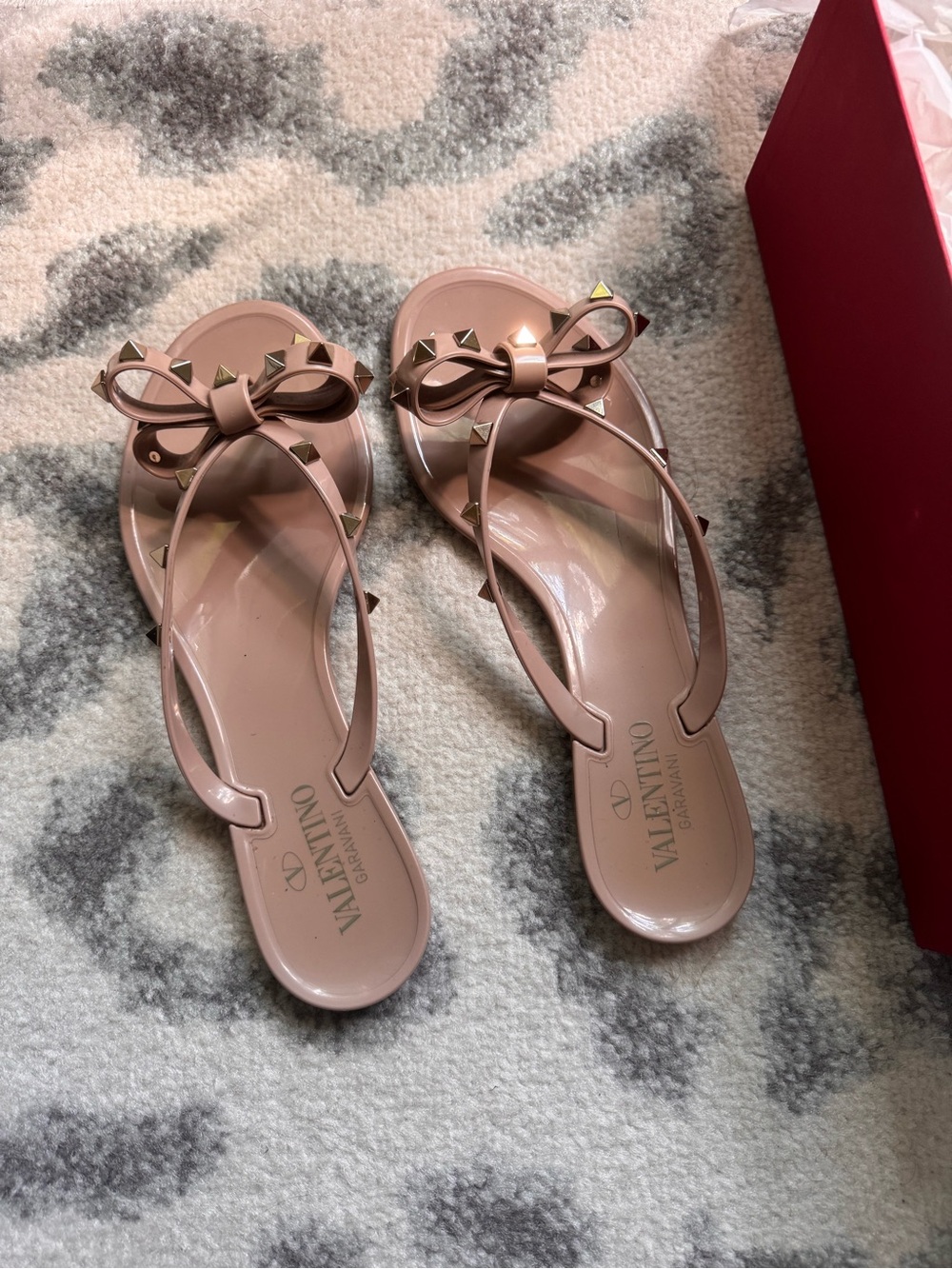 Valentino Garavani Blush Pink Rockstud Bow Jelly Thong Sandals